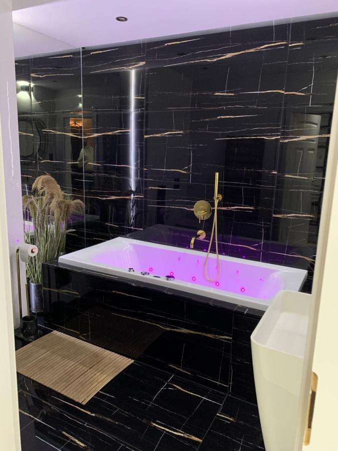 Apartament Gold Zlotoryja Bagian luar foto